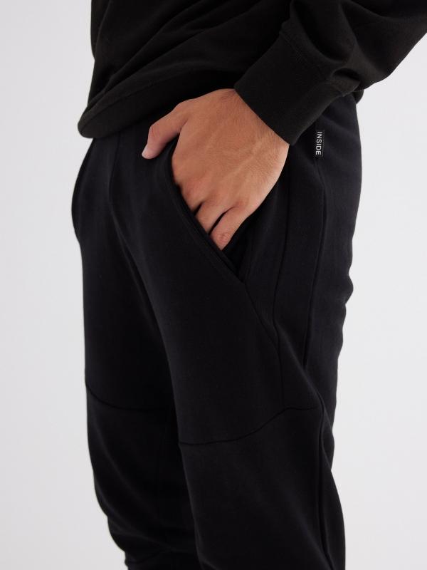 In Side Pantalón Jogger Deportivo