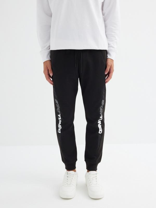 In Side Pantalón Jogger Deportivo