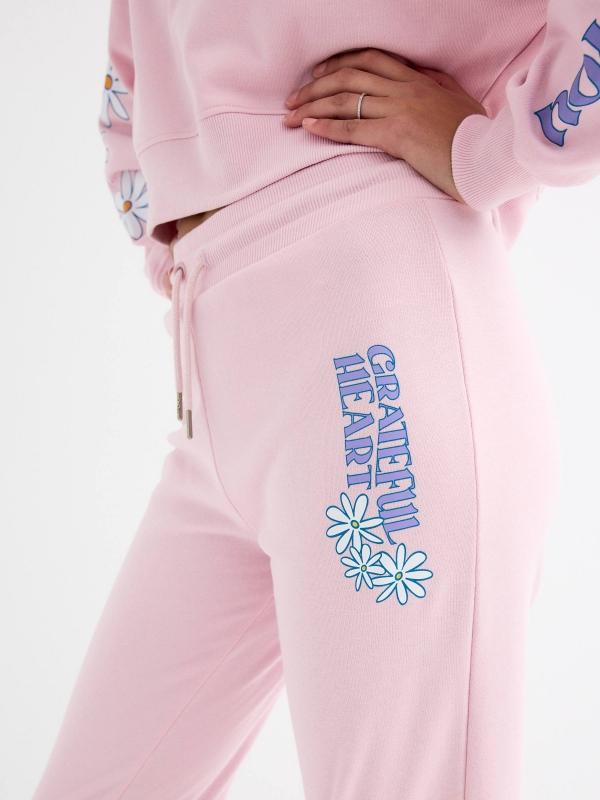 In Side Pantalón Jogger Rosa Estampado