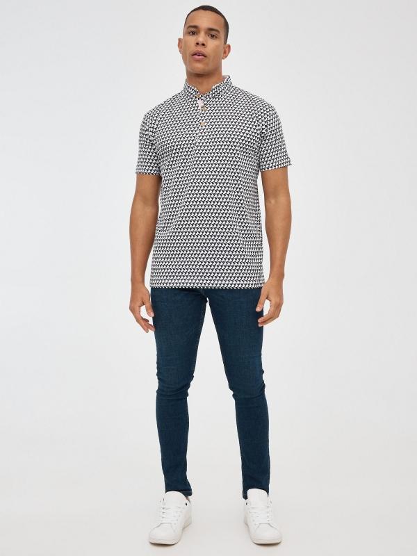 In Side Polo Azul Estampado Geometrico