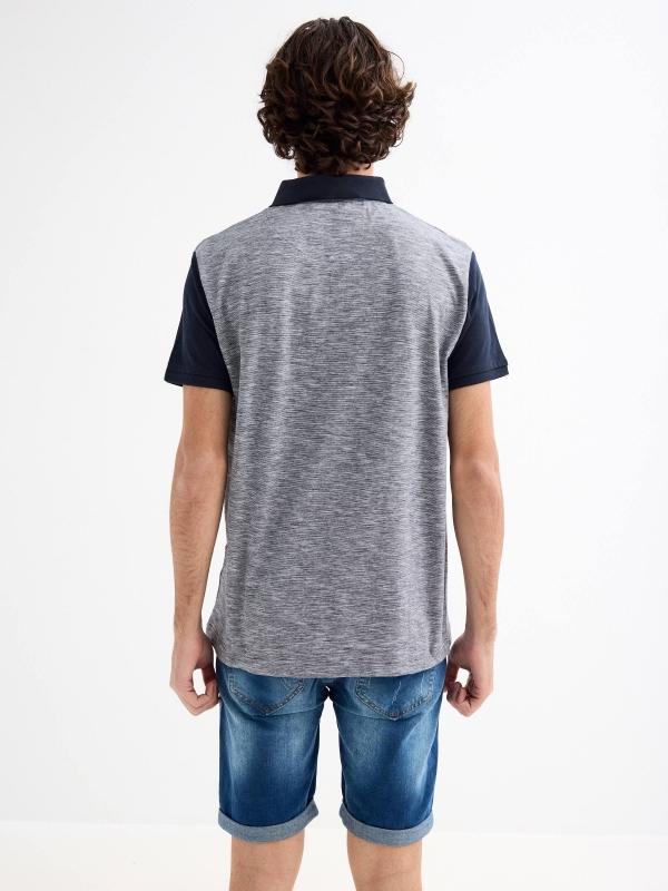 In Side Polo Con Bolsillo Contraste