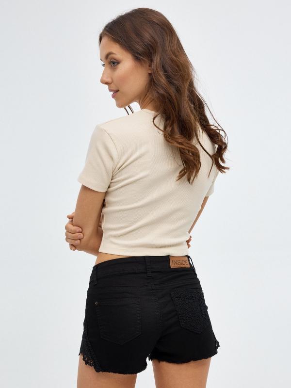 In Side Short Denim Detalles Crochet