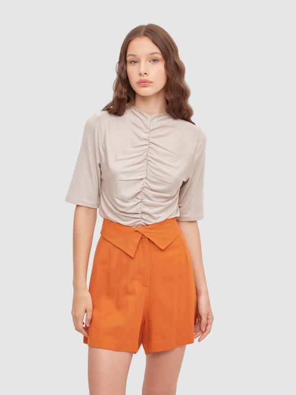 In side Short fluido lino