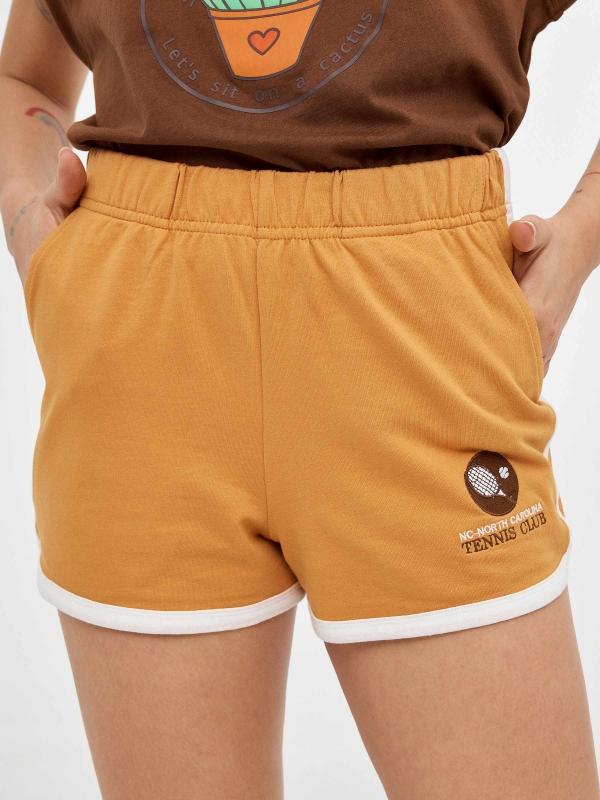 In Side Shorts De Punto Bordados