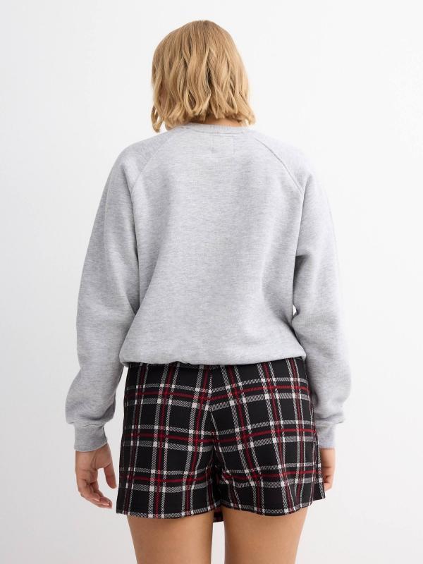 In Side Skort De Cuadros Rojos Con Botones