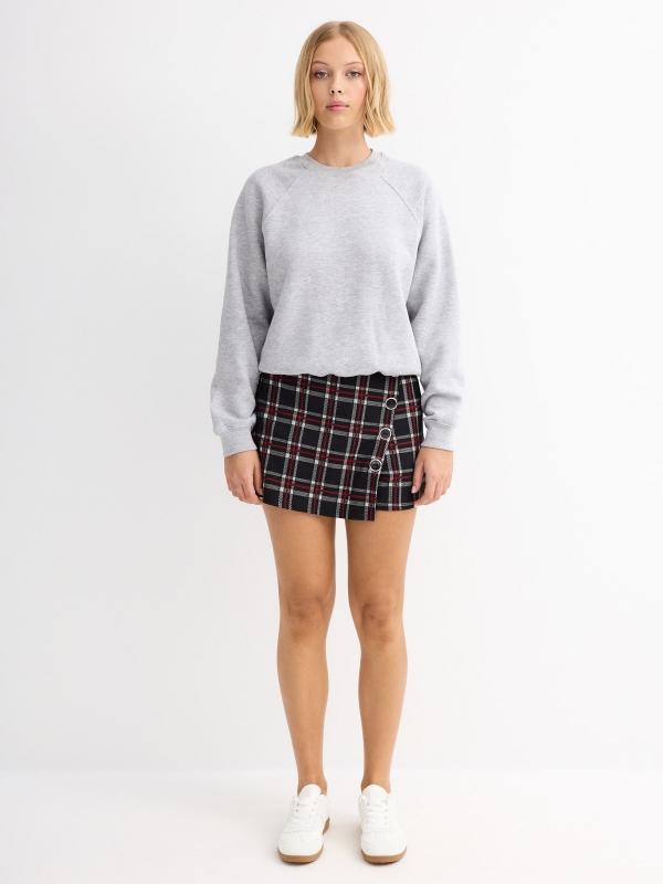 In Side Skort De Cuadros Rojos Con Botones