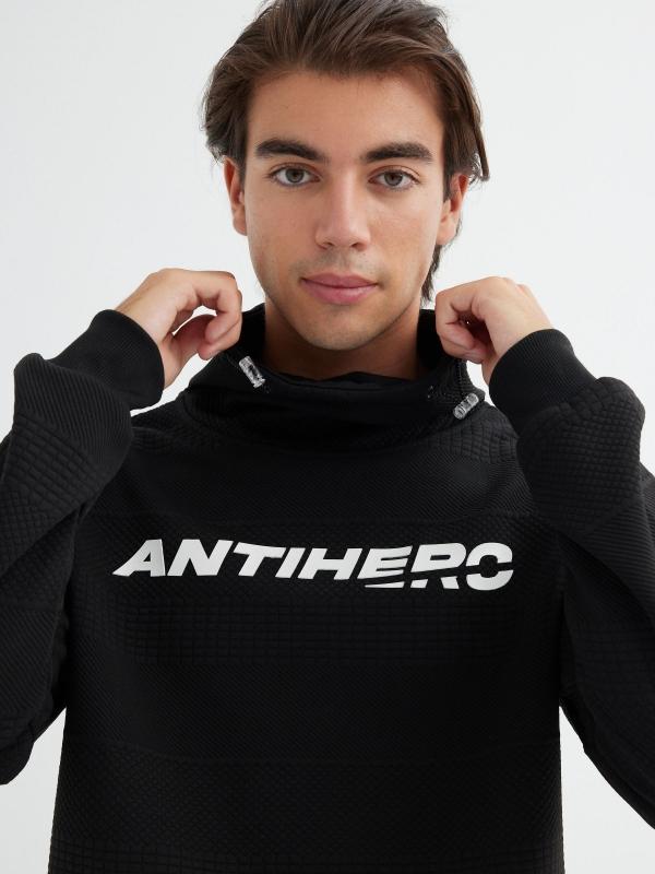 In Side Sudadera Cuello Chimenea Con Gráfico