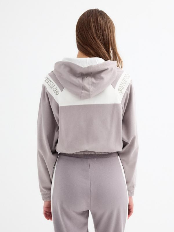 In Side Sudadera Gris Con Capucha