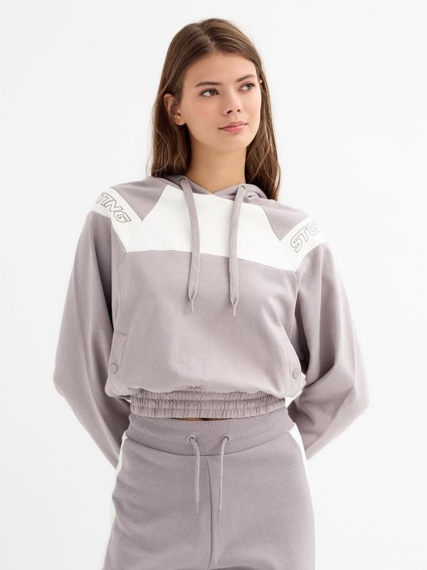 In side Sudadera gris con capucha