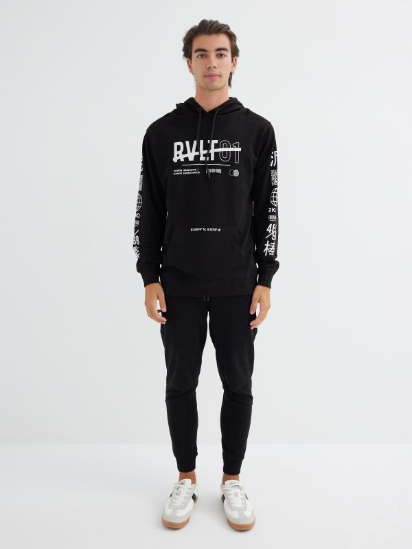 In Side Sudadera Negra Estampada