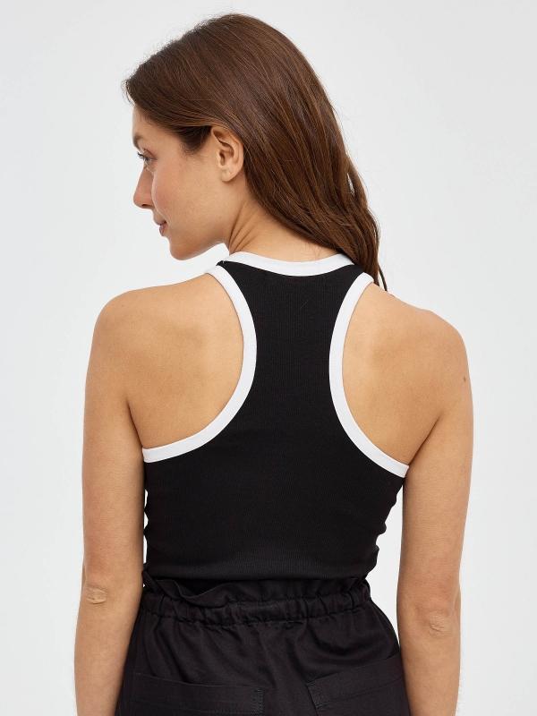 In Side Top Halter Con Contrastes