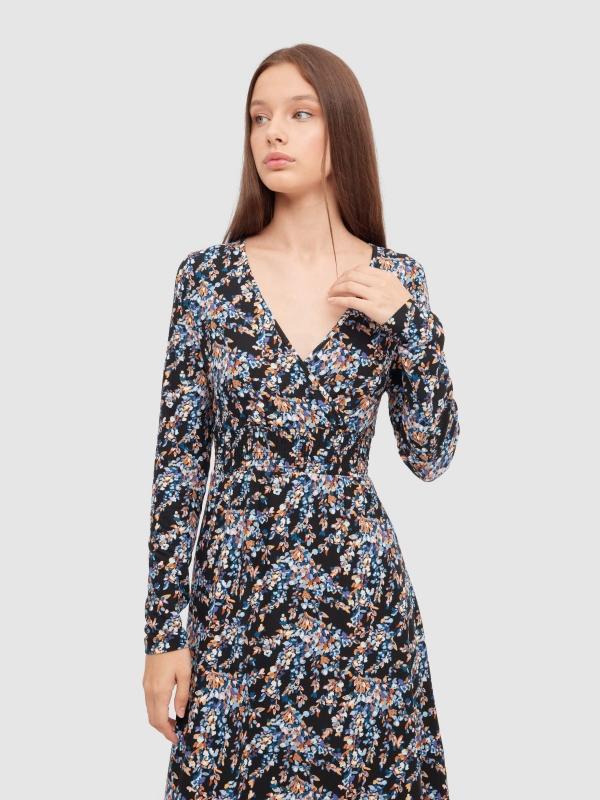 In Side Vestido Midi Cruzado Estampado Flores