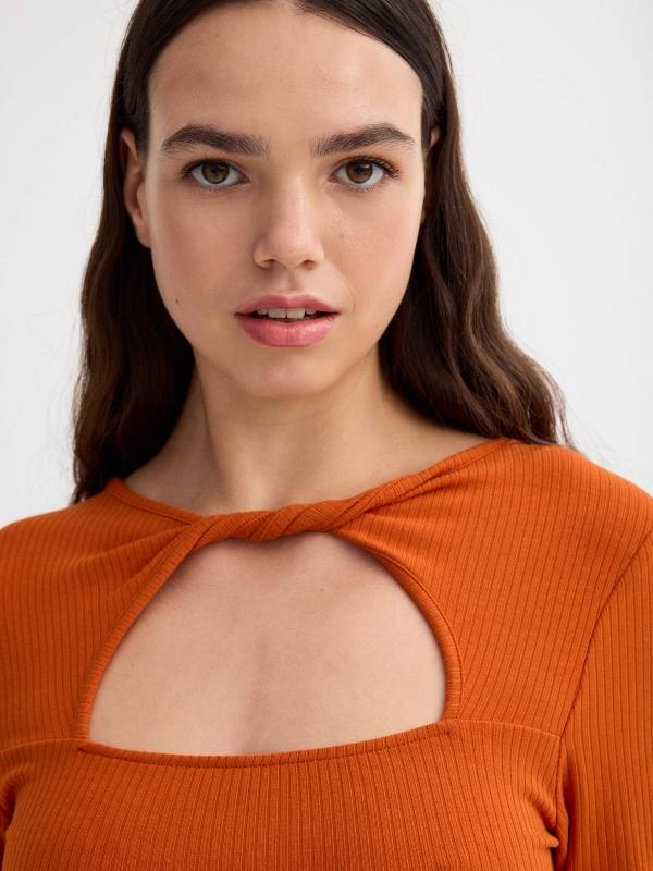 In Side Vestido Midi Escote Nudo