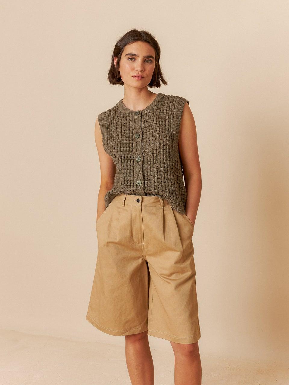 Indi & cold BERMUDA GABARDINA DETALLES CONTRASTE