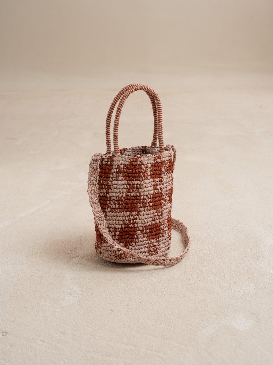 Indi & Cold BOLSO BOMBONERA RAFIA