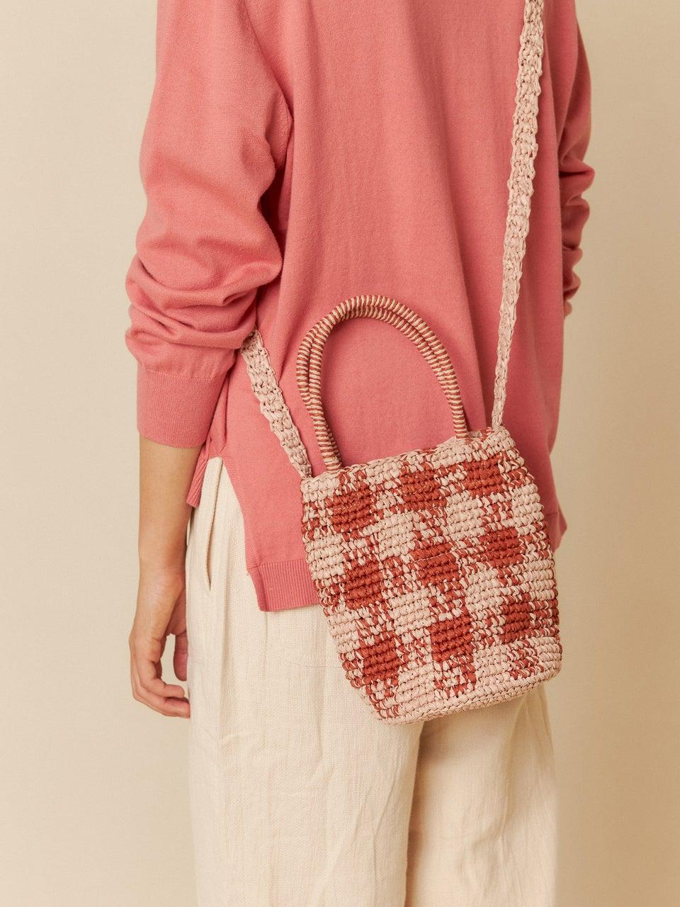 Indi & Cold BOLSO BOMBONERA RAFIA