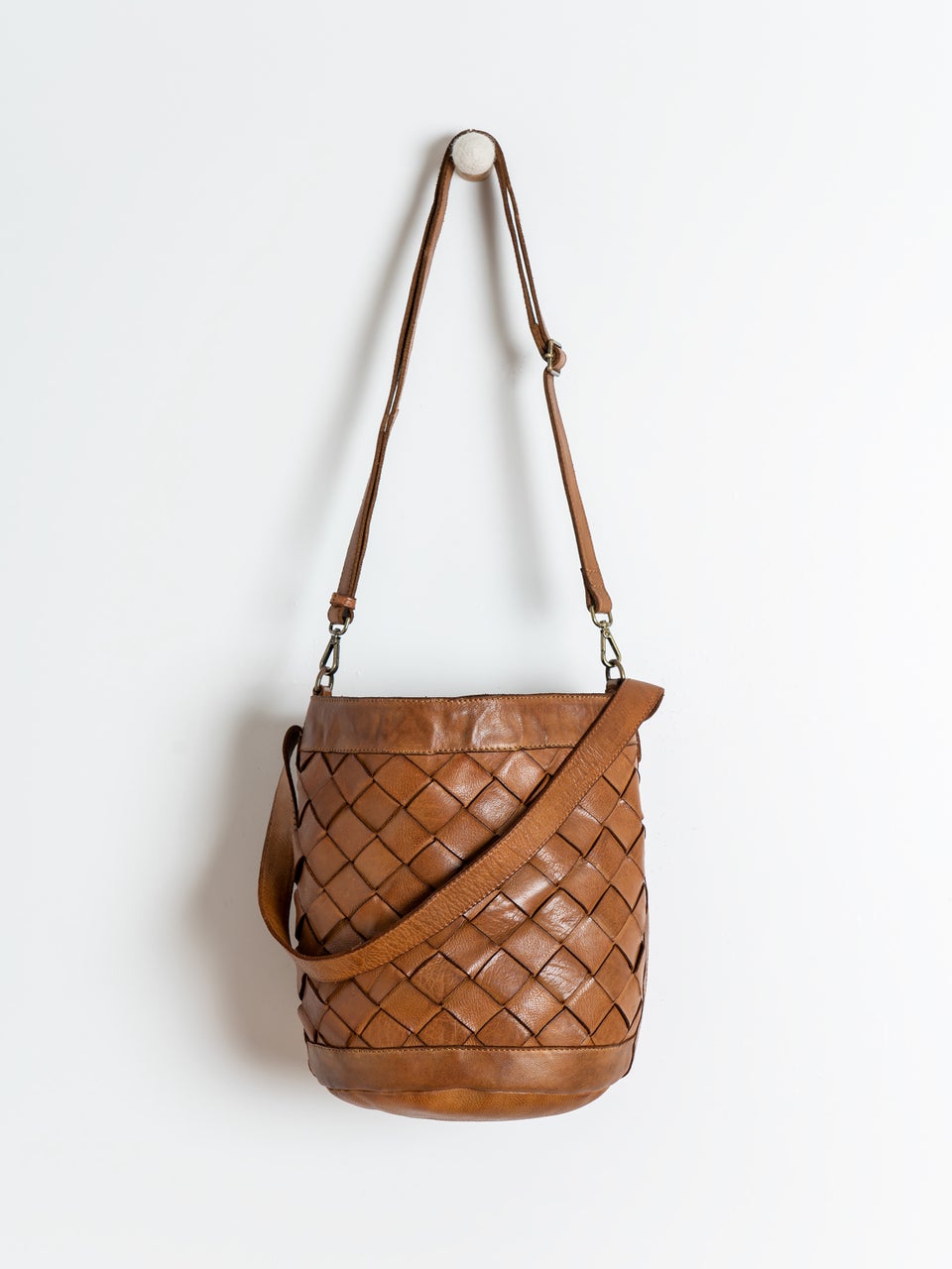 Indi & Cold BOLSO TRENZADO MAXI BILL