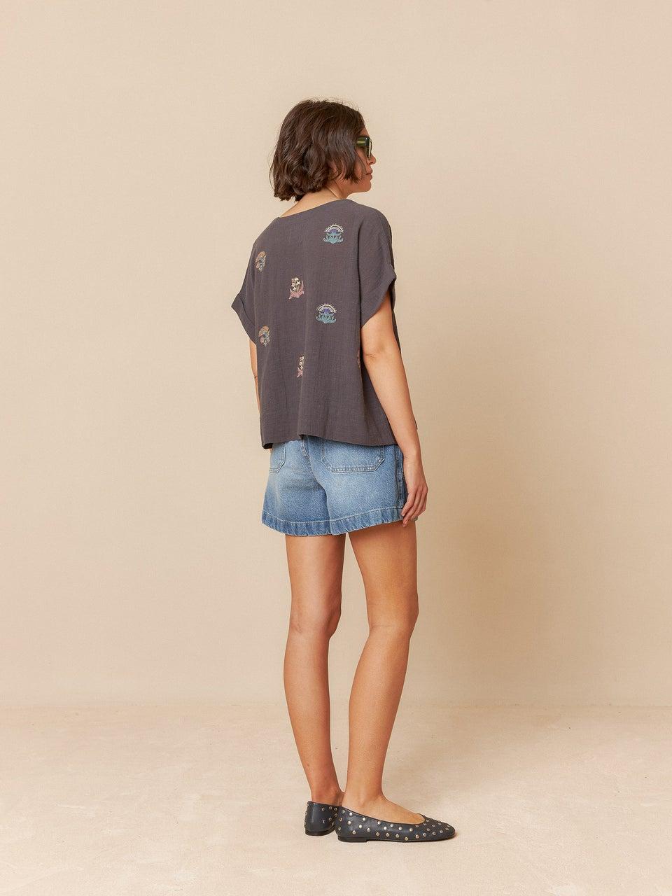 Indi & Cold CAMISA BORDADOS MANGA CORTA