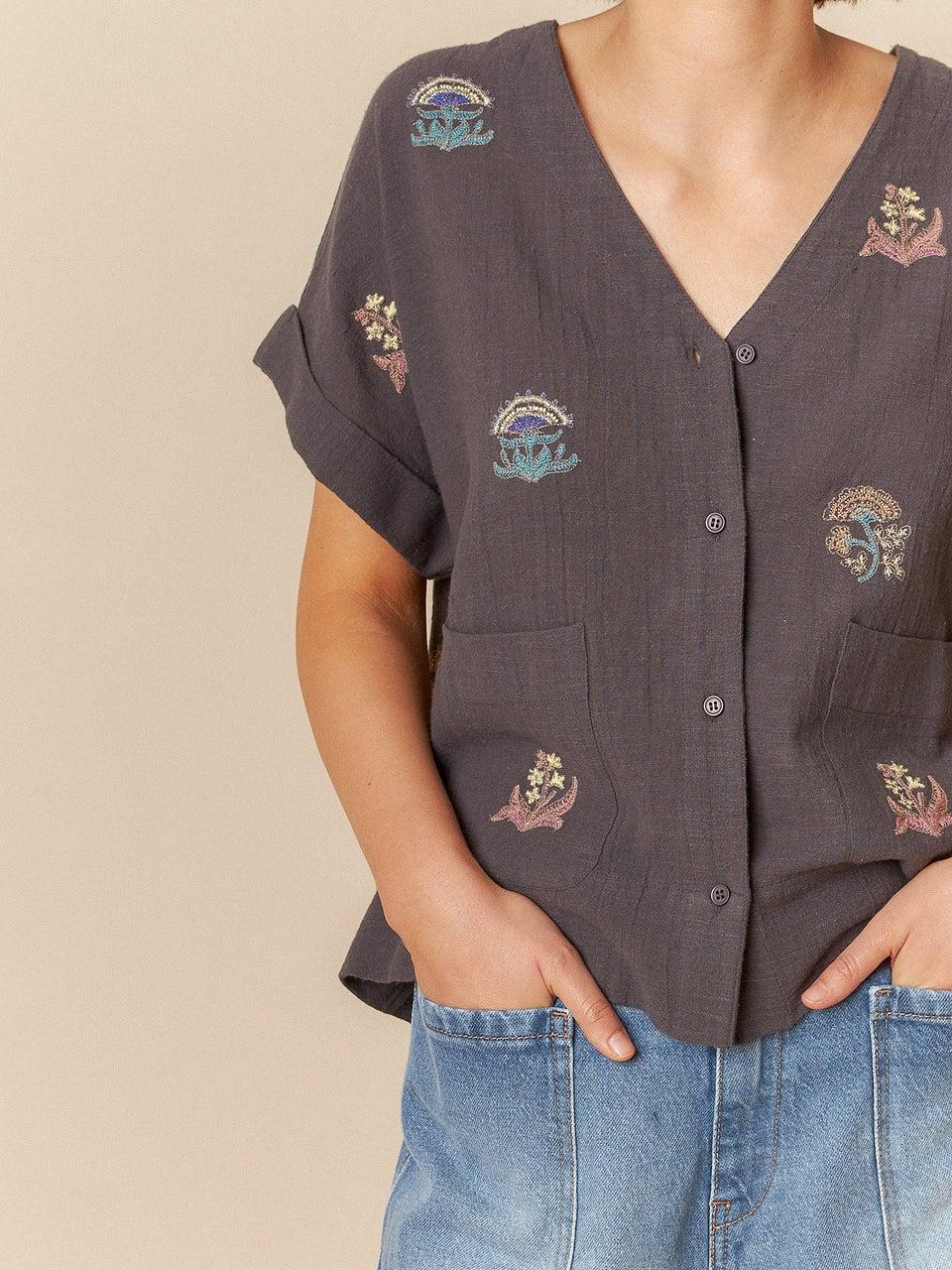 Indi & Cold CAMISA BORDADOS MANGA CORTA