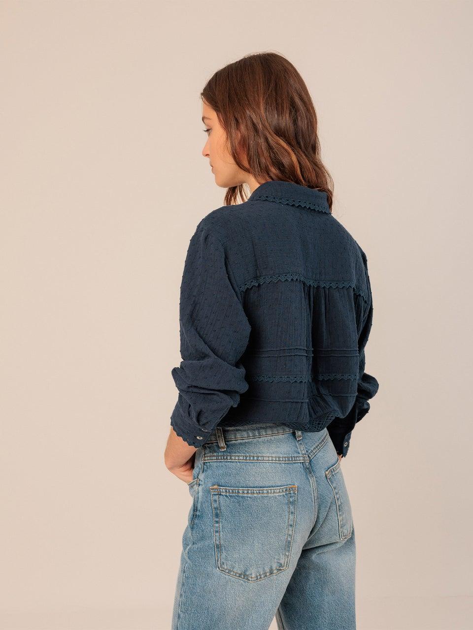 Indi & Cold CAMISA DE PLUMETI Y PUNTILLA