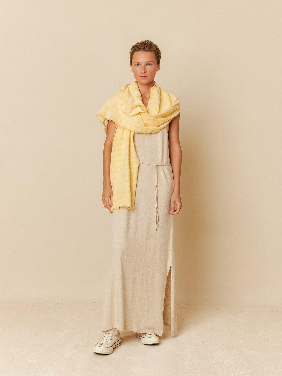 Indi & cold FULAR ACABADO DESFLECADO