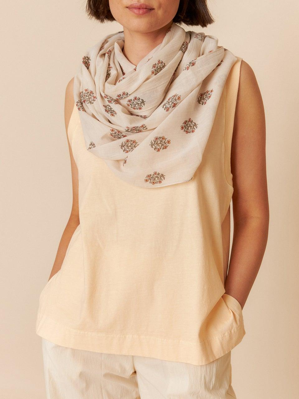 Indi & cold FULAR FUNDACIÓN VICENTE FERRER