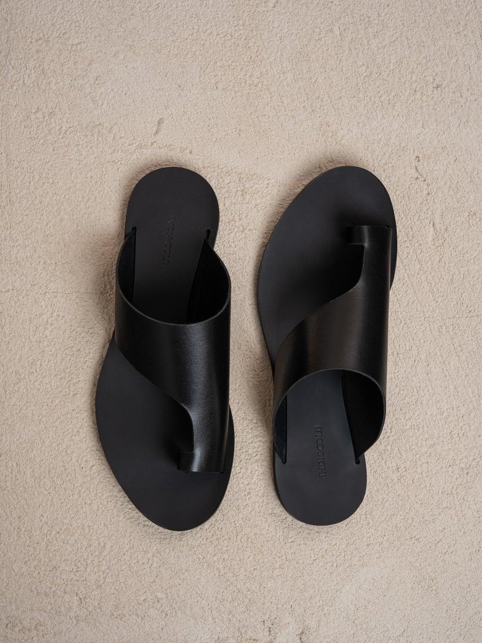 Indi & Cold SANDALIA ASIMÉTRICA PIEL