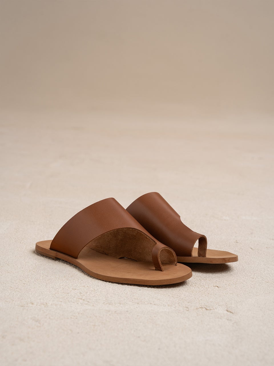 Indi & cold SANDALIA ASIMÉTRICA PIEL