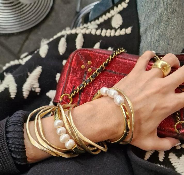 Jolie Jolie Pulsera Elástica Perlas Resina Dorada