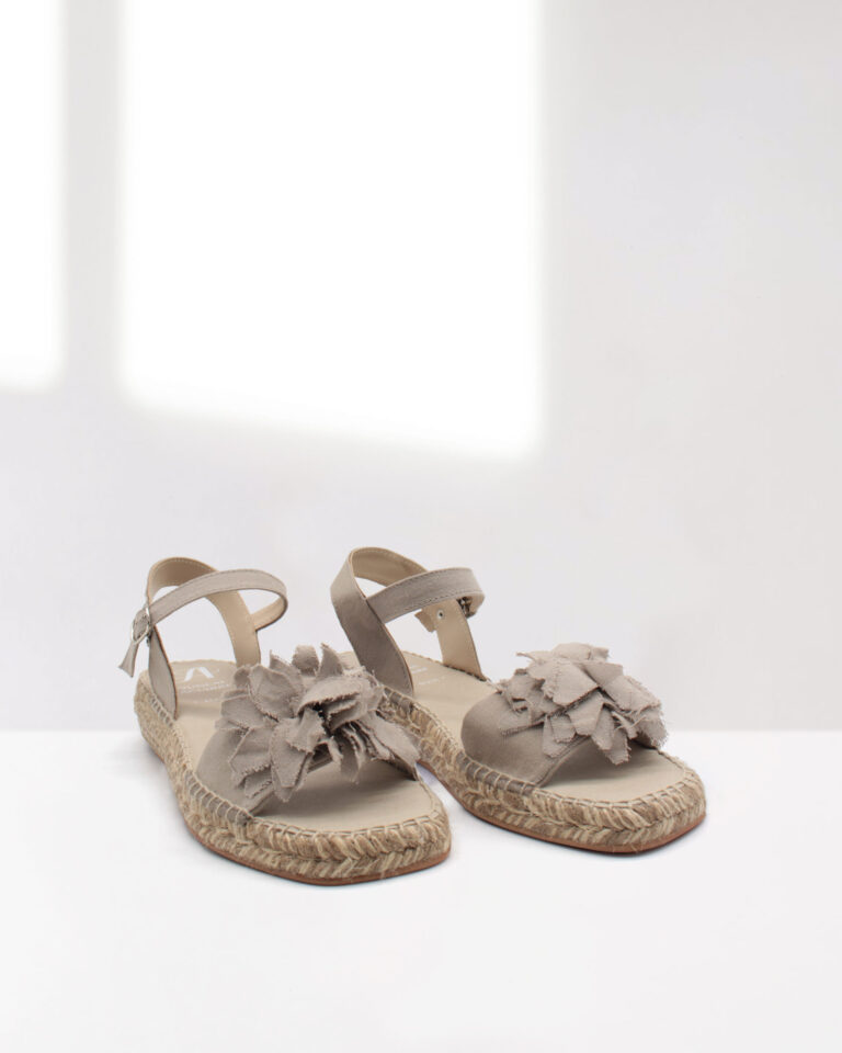 Juncal Aguirre Alpargatas Adhara Humo