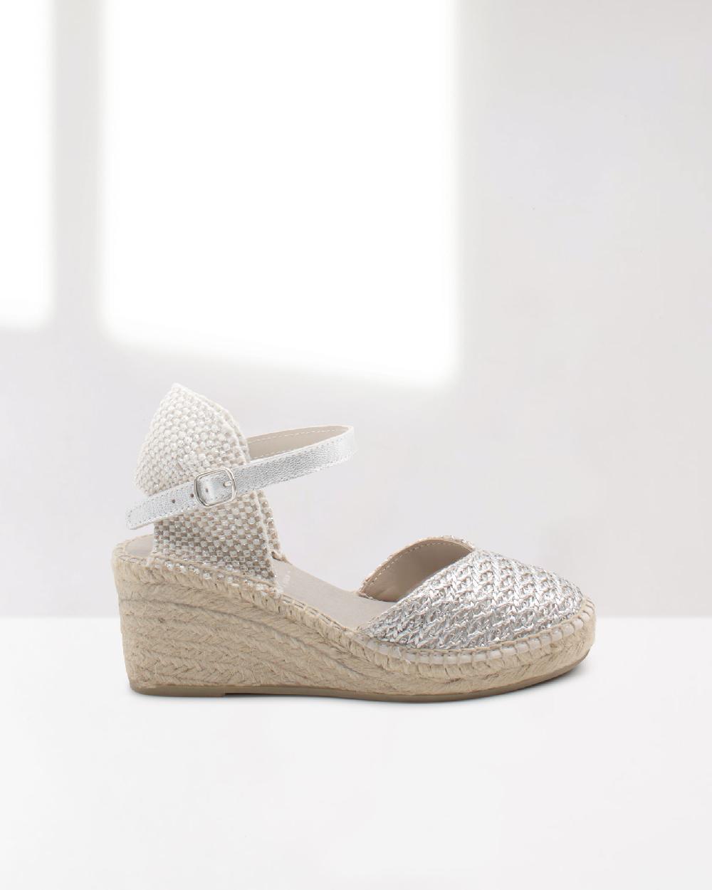 juncal aguirre Cuñas Deneb Plata