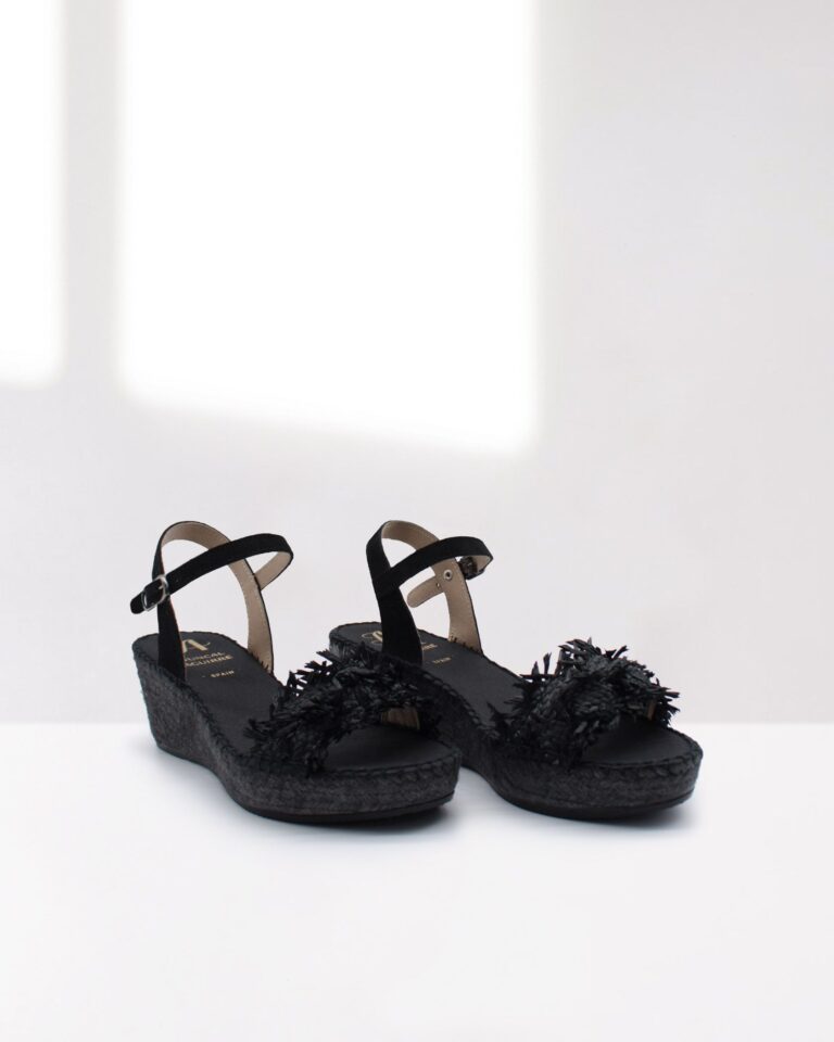 Juncal Aguirre Sandalia Creta Negra