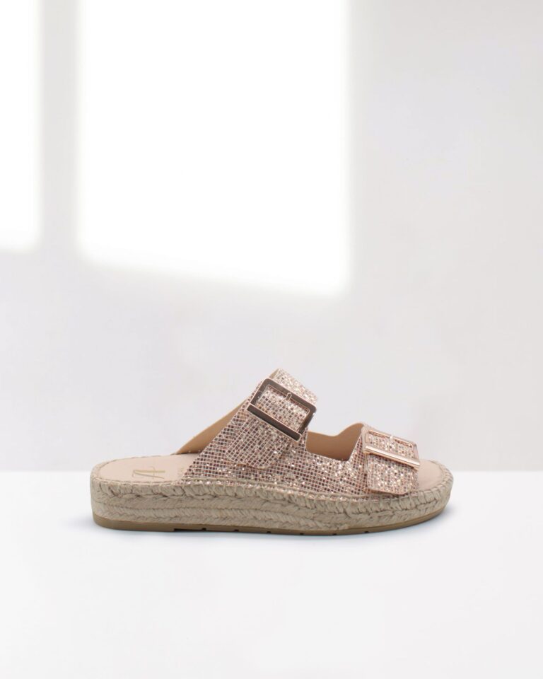 Juncal Aguirre Sandalia Saria Nude