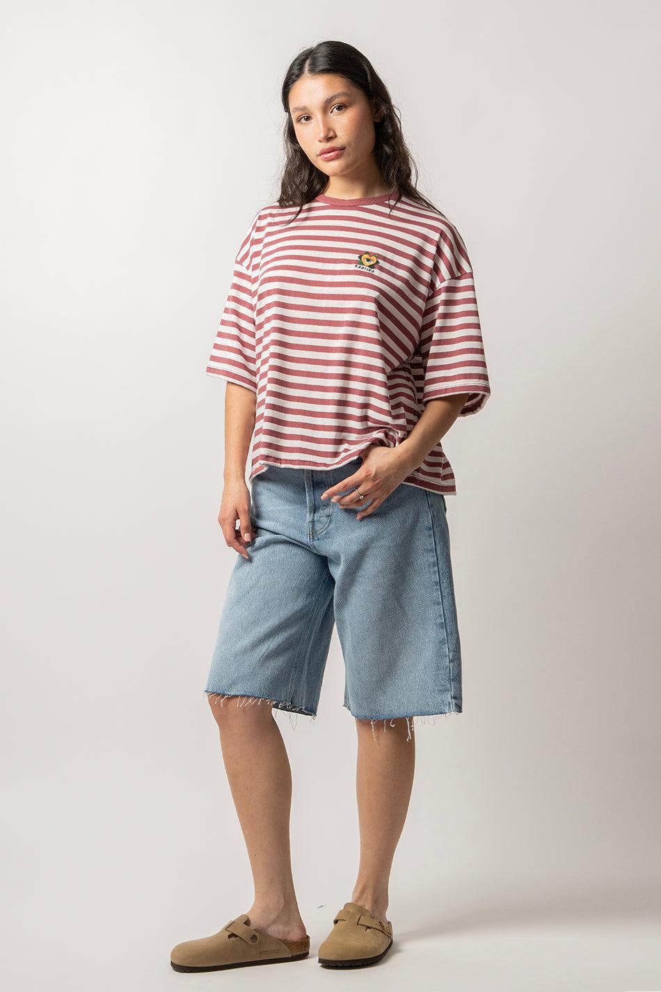 Kaotiko Camiseta Burgundy Heart Stripes