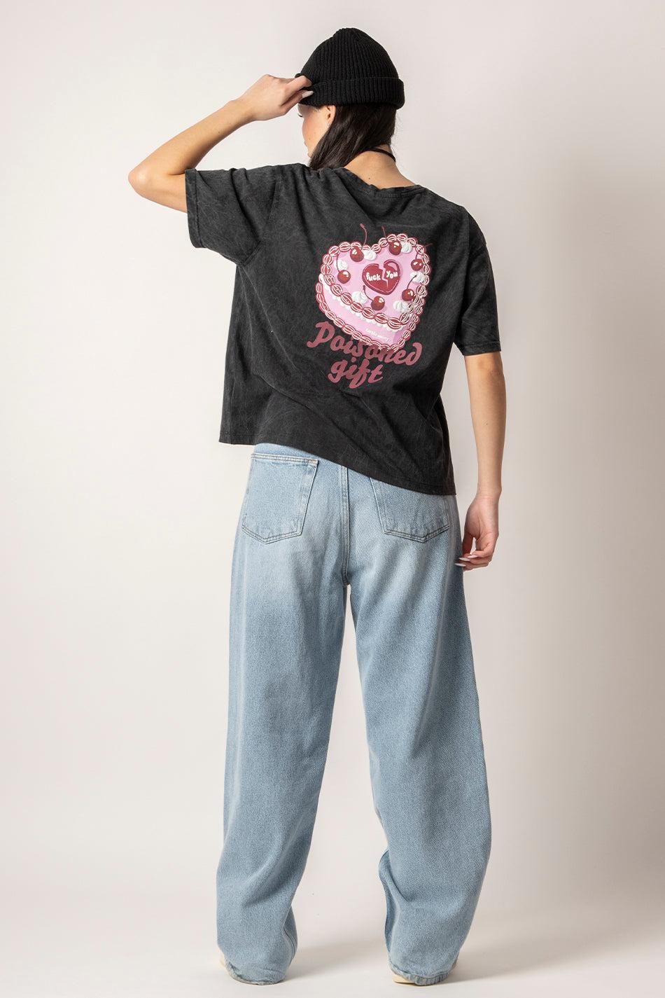 Kaotiko Camiseta Washed Poisoned Gift Black