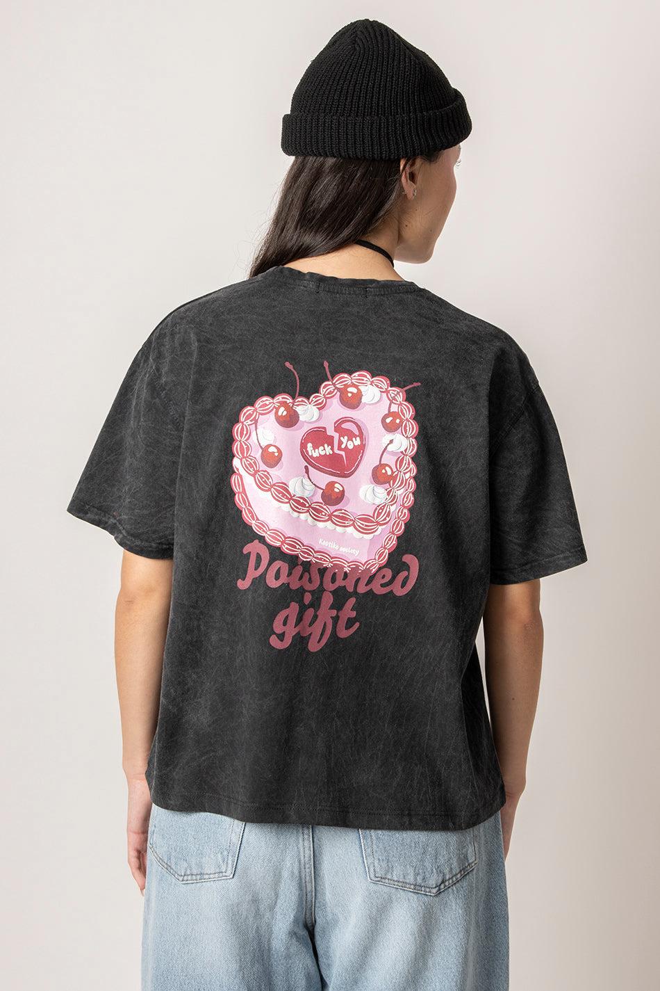 Kaotiko Camiseta Washed Poisoned Gift Black