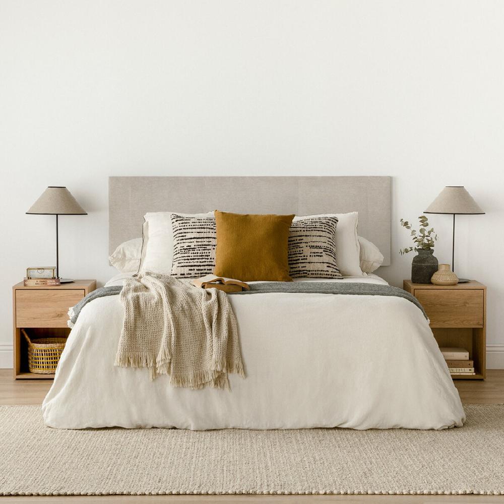 kenay home Conjunto cabecero tapizado 150 beige Ilan + 2 mesitas de noche natural 1 cajón Hegas