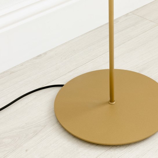 Kenay Home Lámpara De Pie Dorada