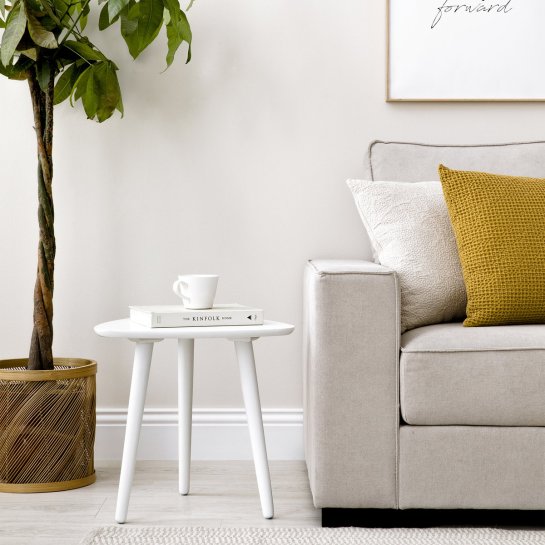 Kenay Home Mesa De Centro Triangular Blanca 48