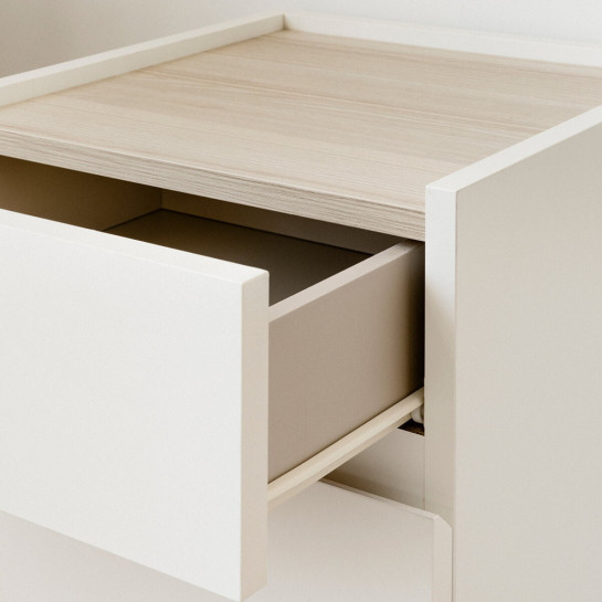 Kenay Home Mesita De Noche Blanca 3 Cajones