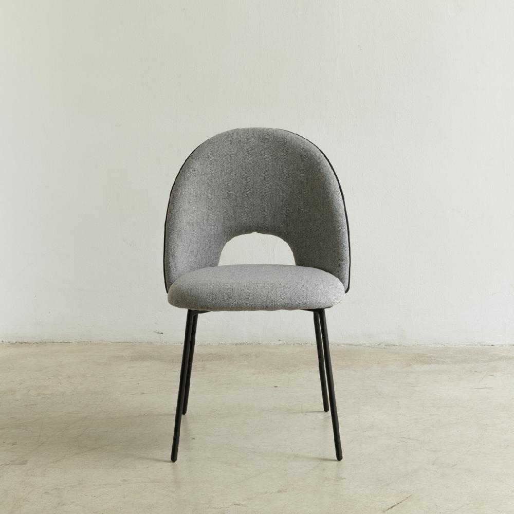 kenay home Silla tapizada gris ribete negro