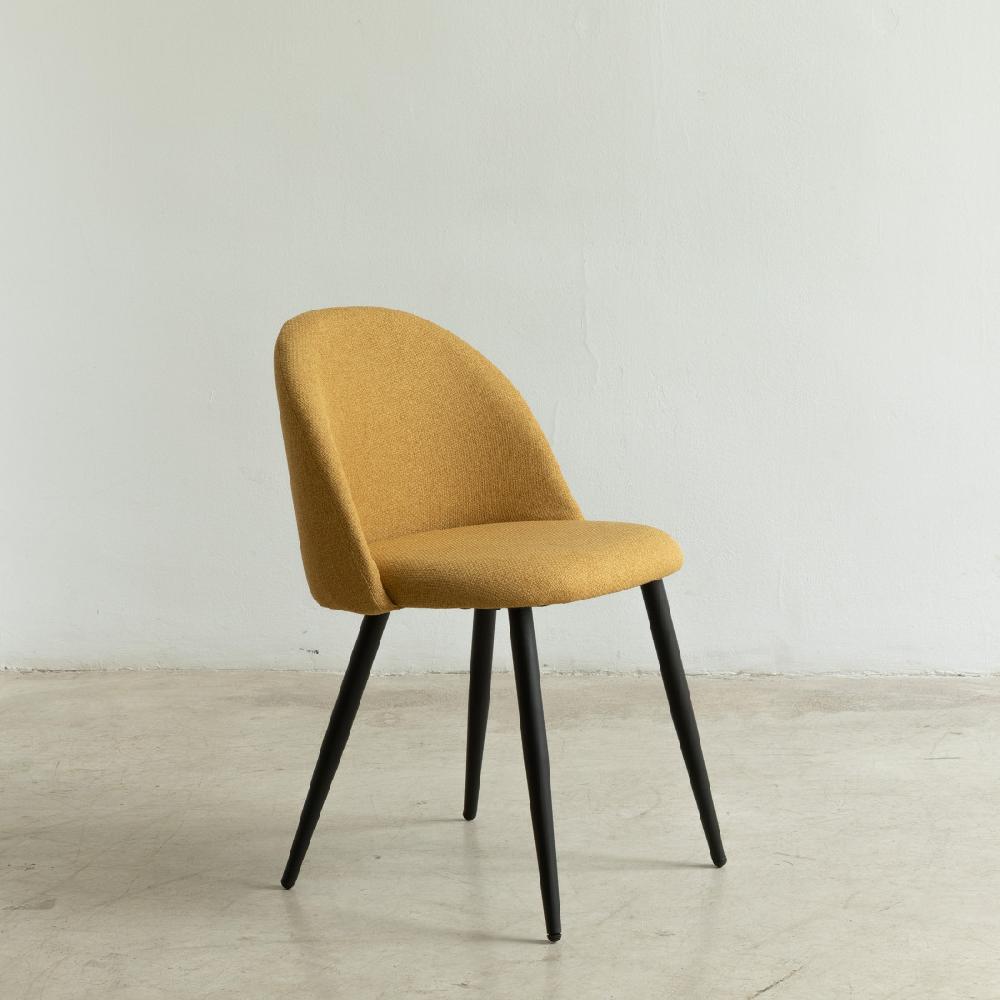 kenay home Silla tapizada mostaza con pata negra