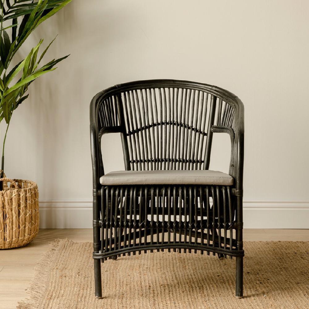 kenay home Sillón ratán negro