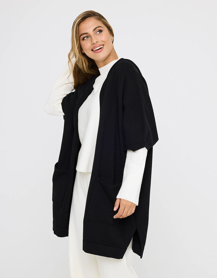 Koala Bay Poncho Abierto Negro - Alfonti