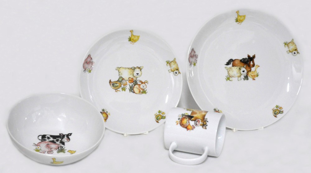 la cija Vajilla Infantil Granja Naif