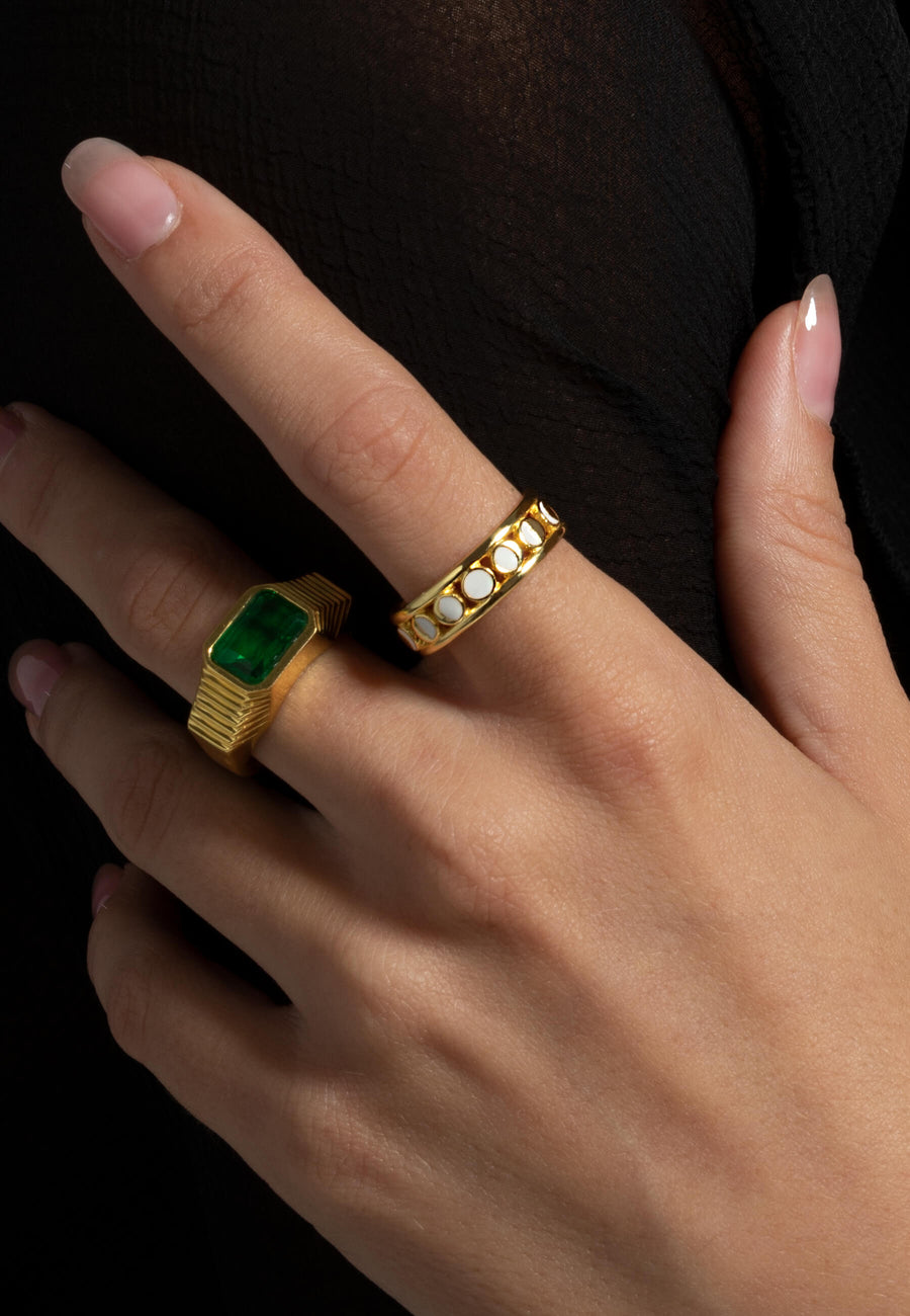 Lavani Anillo Moon Circulation