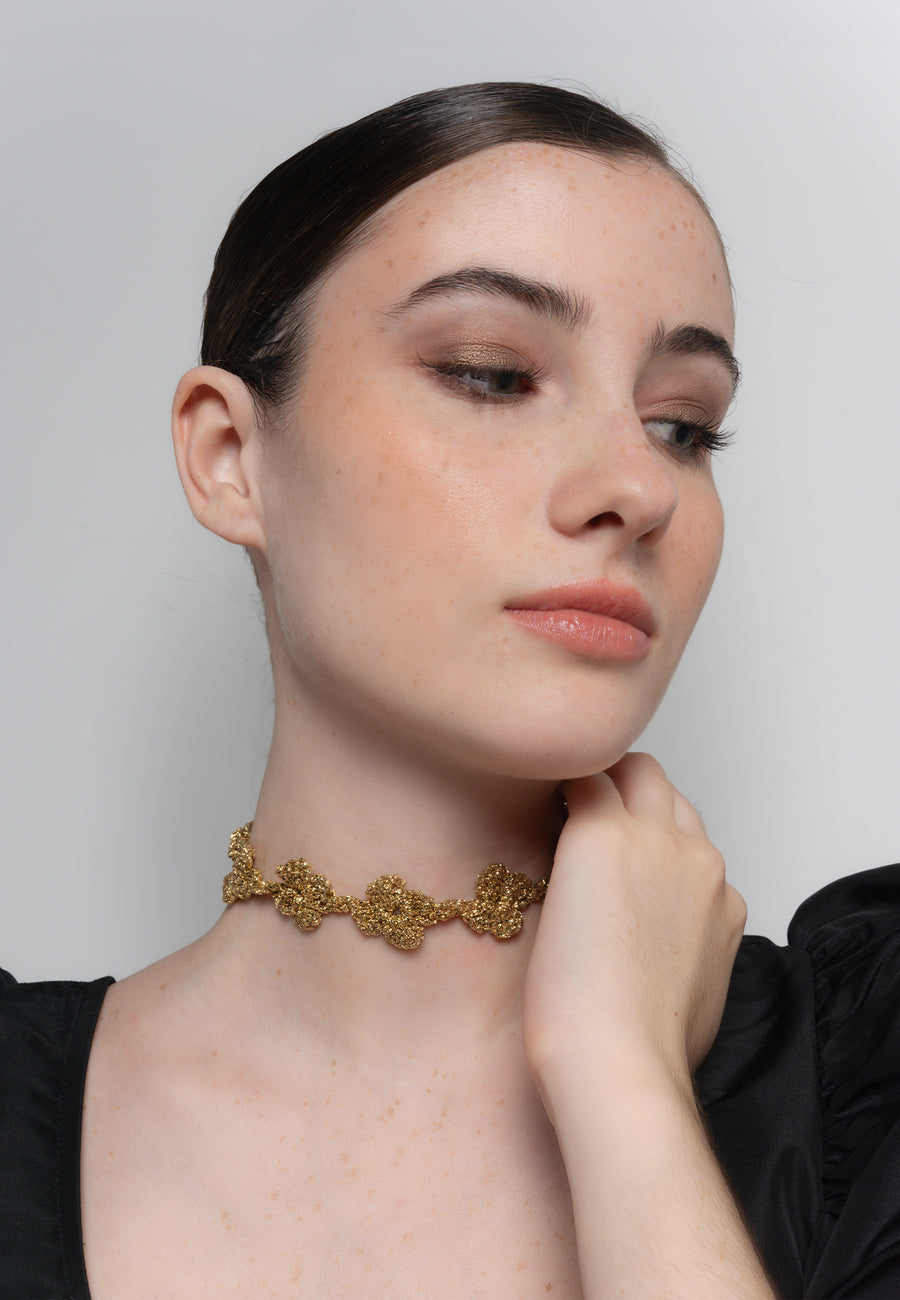 Lavani Choker Flower Binibeca Dorado