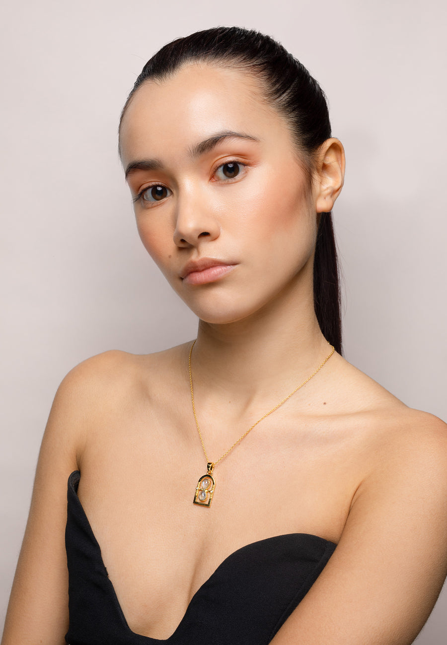 Lavani Collar The Hourglass