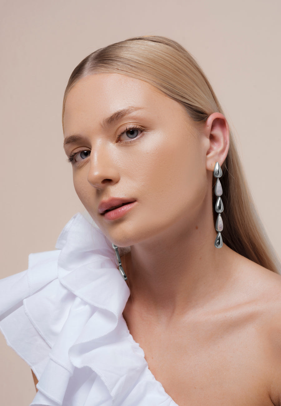 Lavani Pendientes Balance Plata