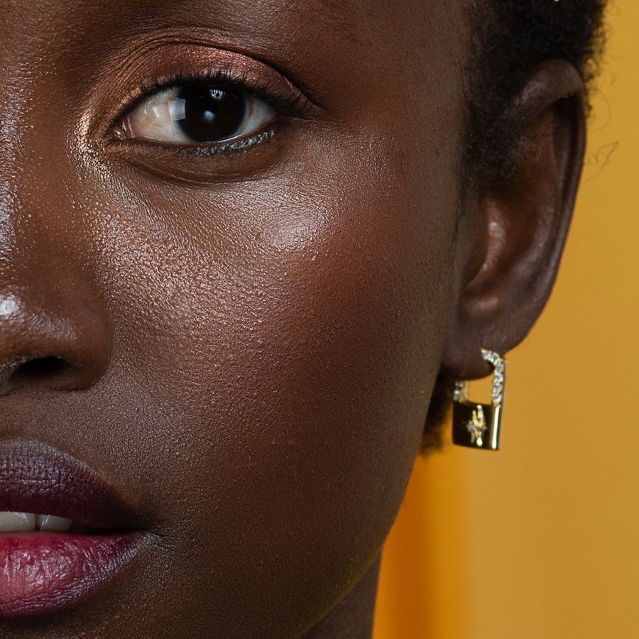 Lavani Pendientes Candado Bianca